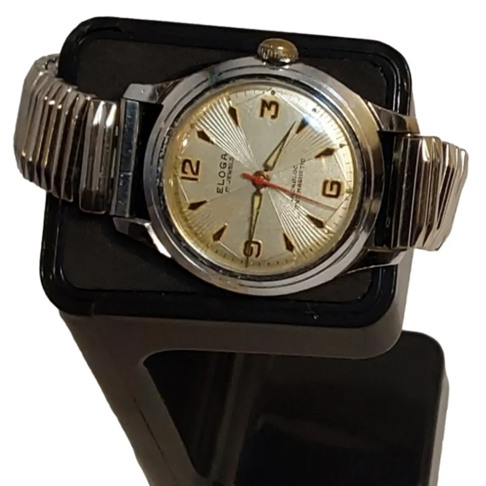 ELOGA this wristwatch